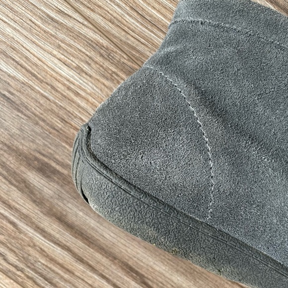 Roots Windsor Grey Suede Chukka Boots | 10 - Picture 5 of 10